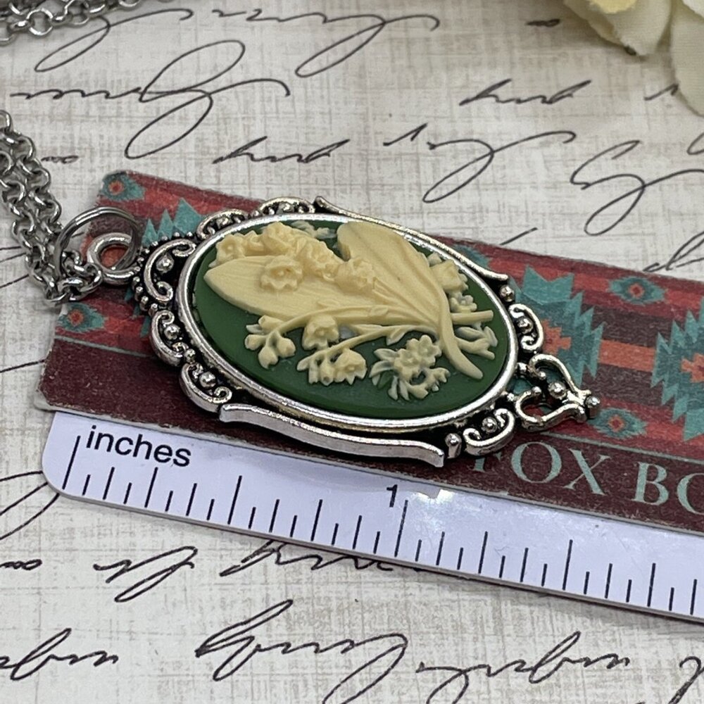 SILVER Green Lily of the Valley Cameo Summer Pendant Necklace Charm Wedding Gift - Picture 10 of 11